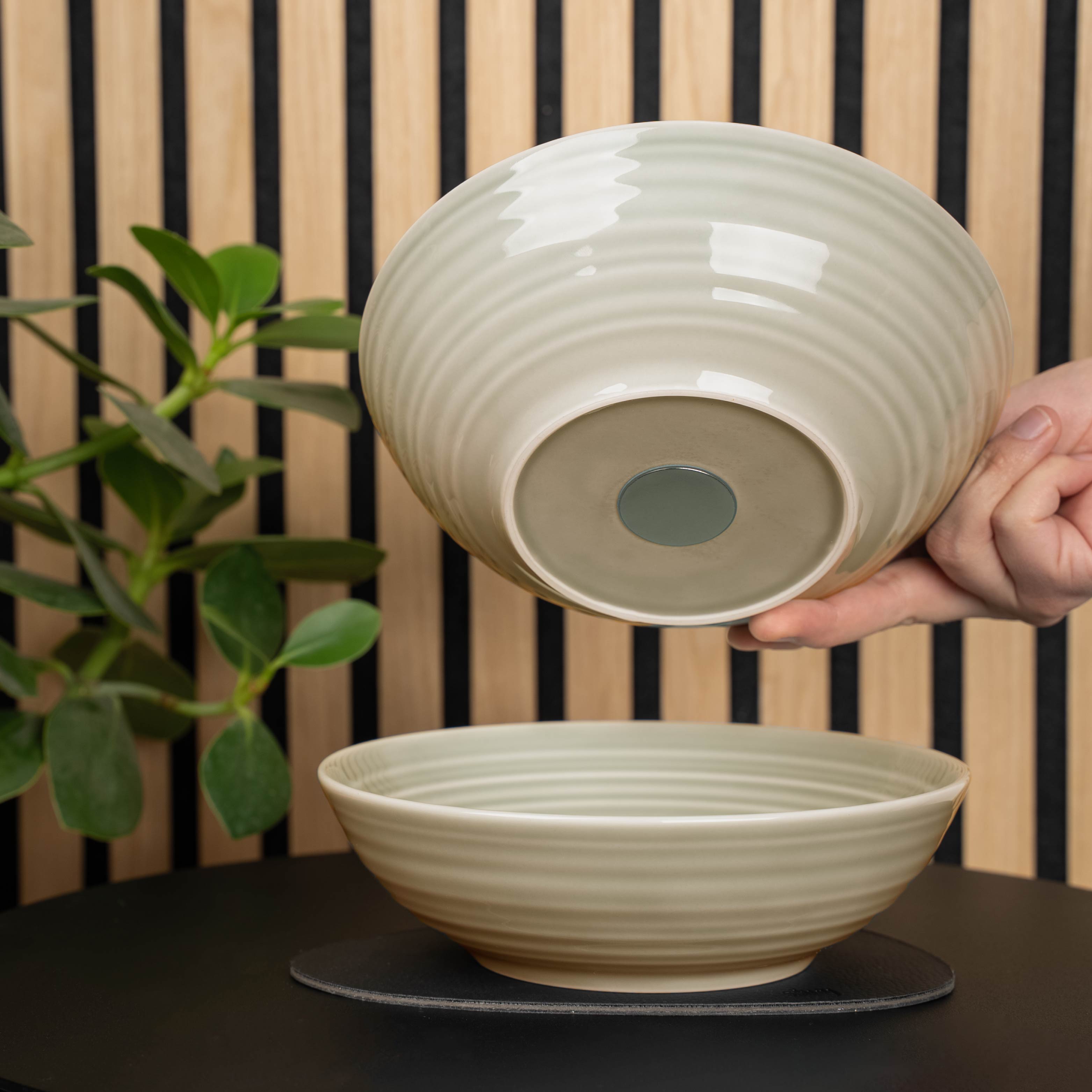 Magnet-Porzellan-Foodbowl-20cm sand auf kleinem Platzset