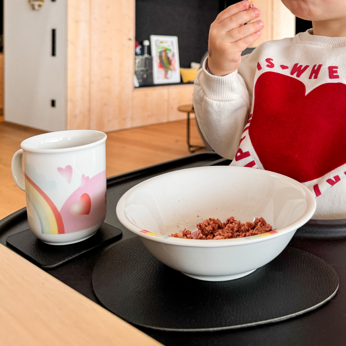 Magnet-Porzellangeschirr für Kinder auf Platzset