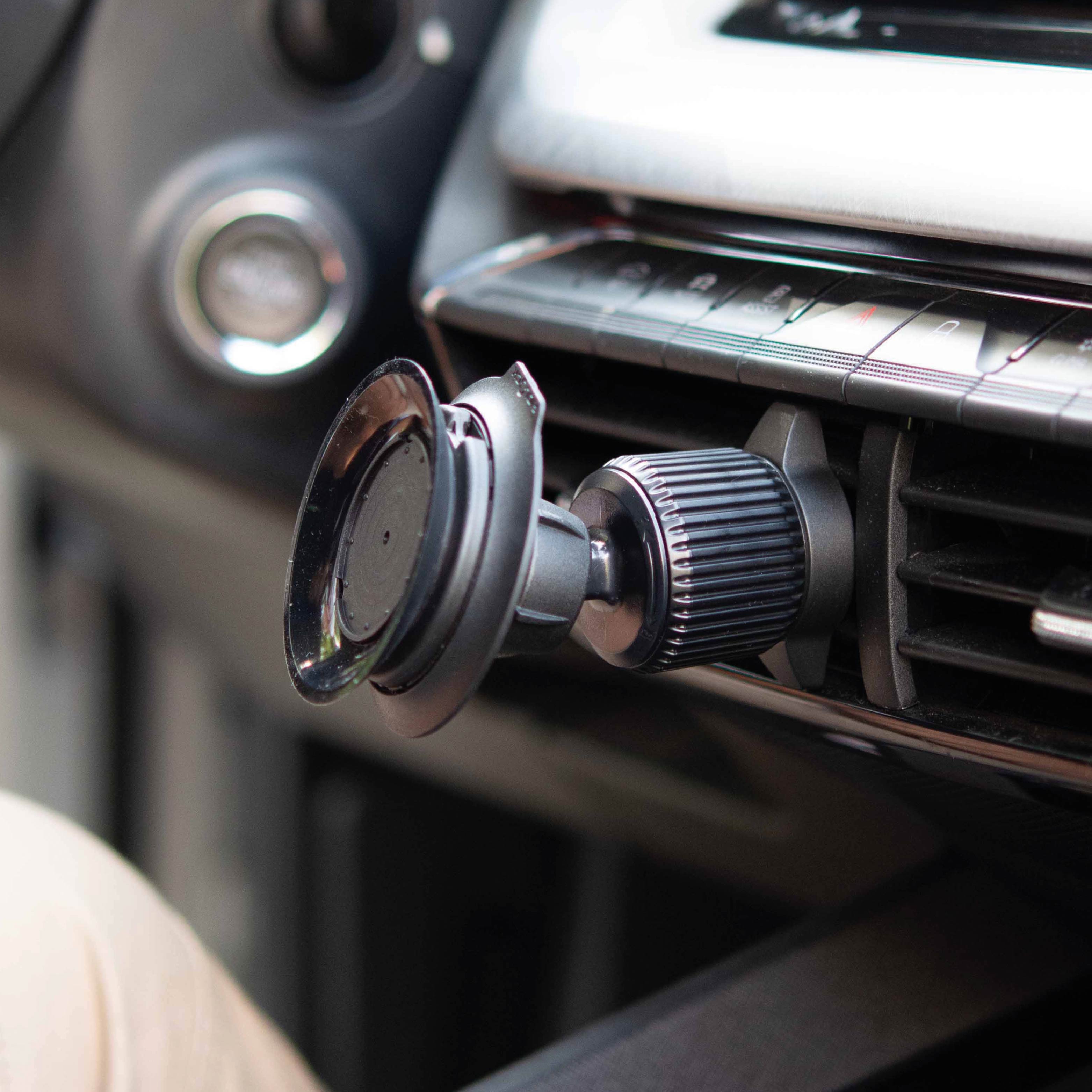 Magnet-VACUUM-Handyhalterung UNIVERSAL für Auto-Lüftungsgitter