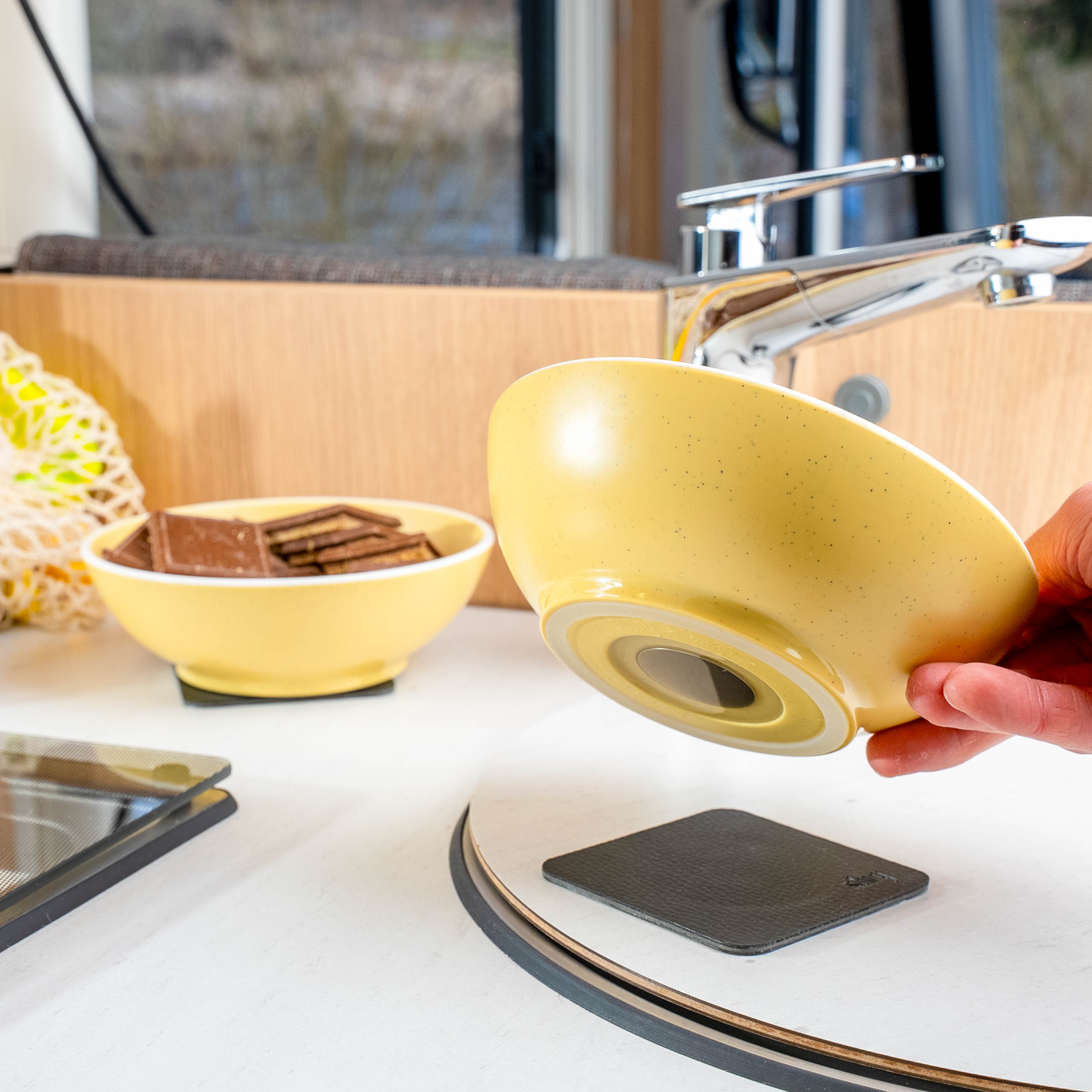 Magnet-Kunststoff-Bowl abstellen