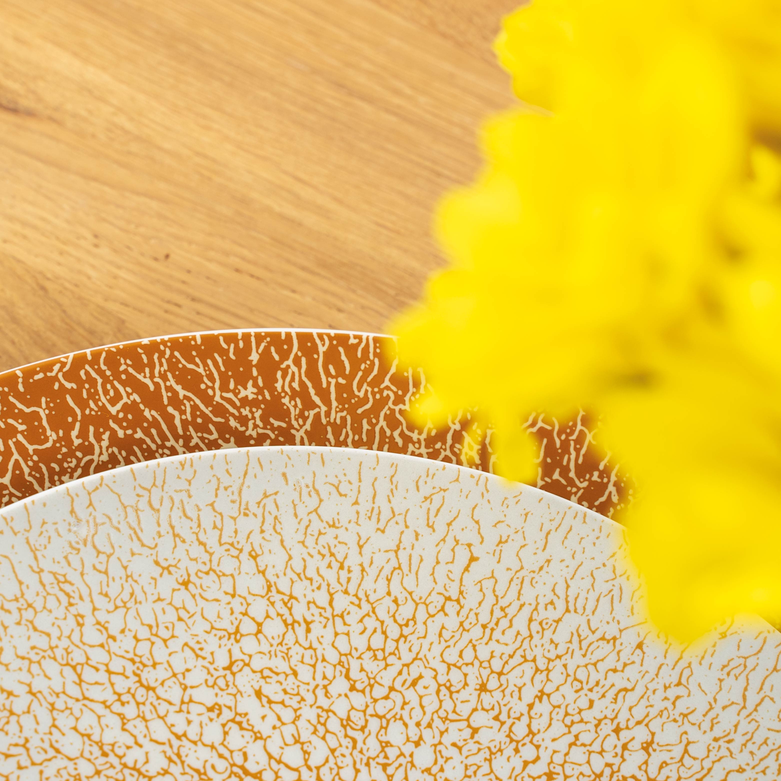 Nahaufnahme Muster Porzellanteller in der Farbe APRICOT