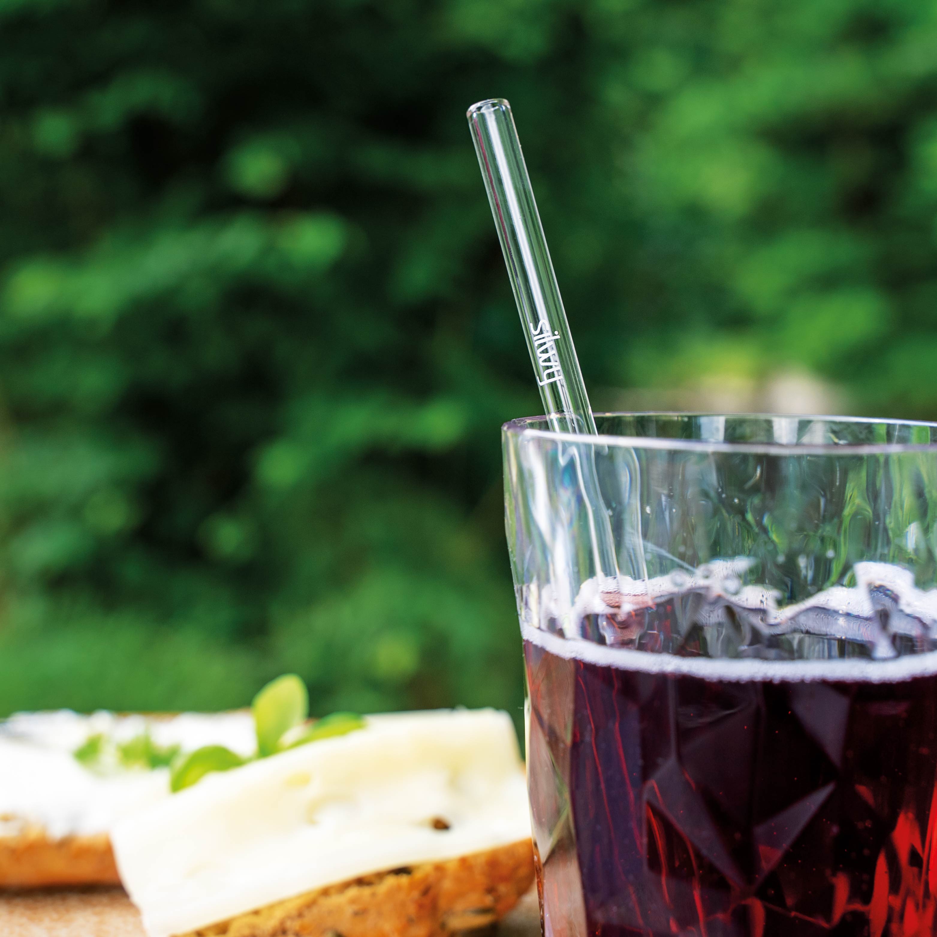 Trinkhalm in Getränk