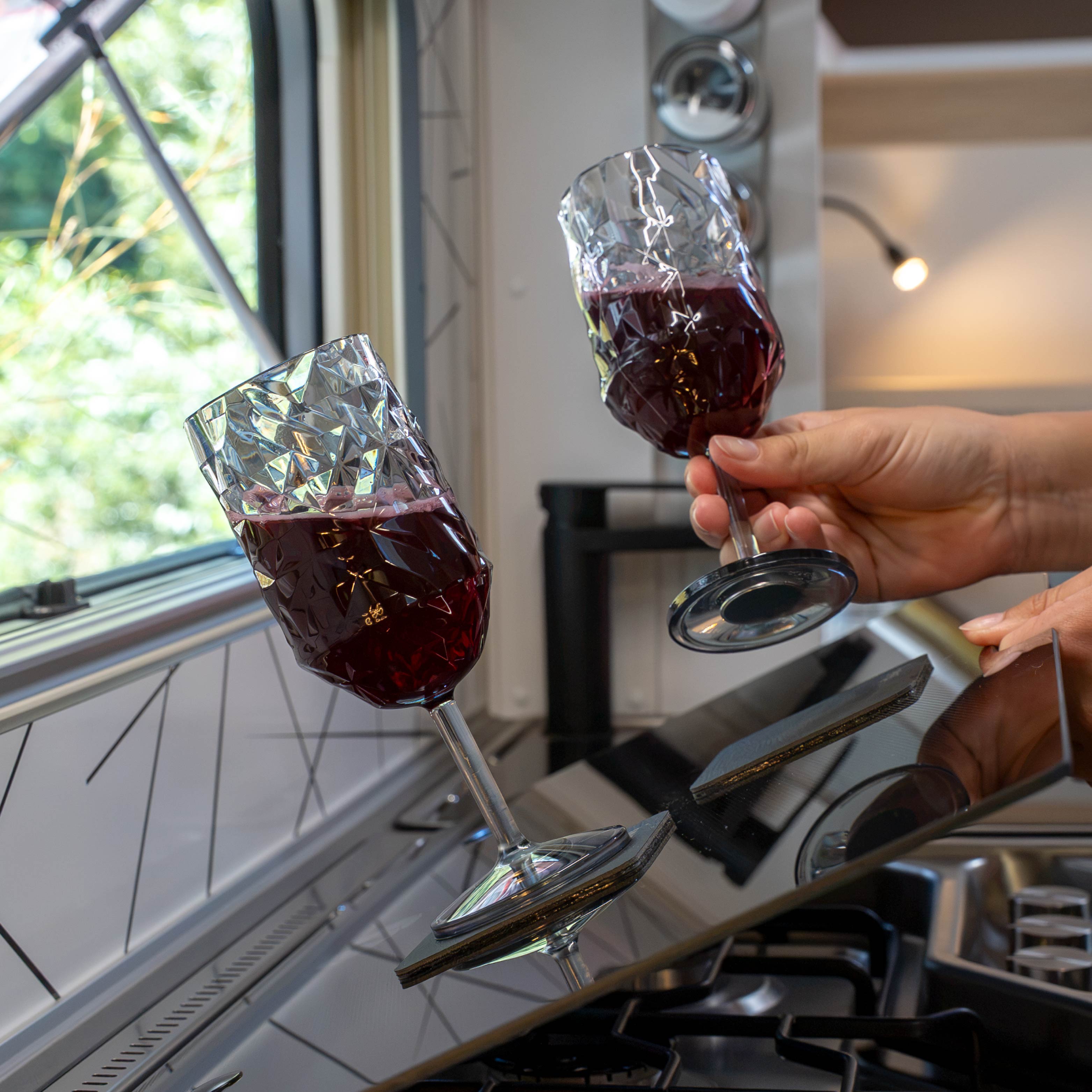Verres plastiques aimantés VIN GRIS PRISMA