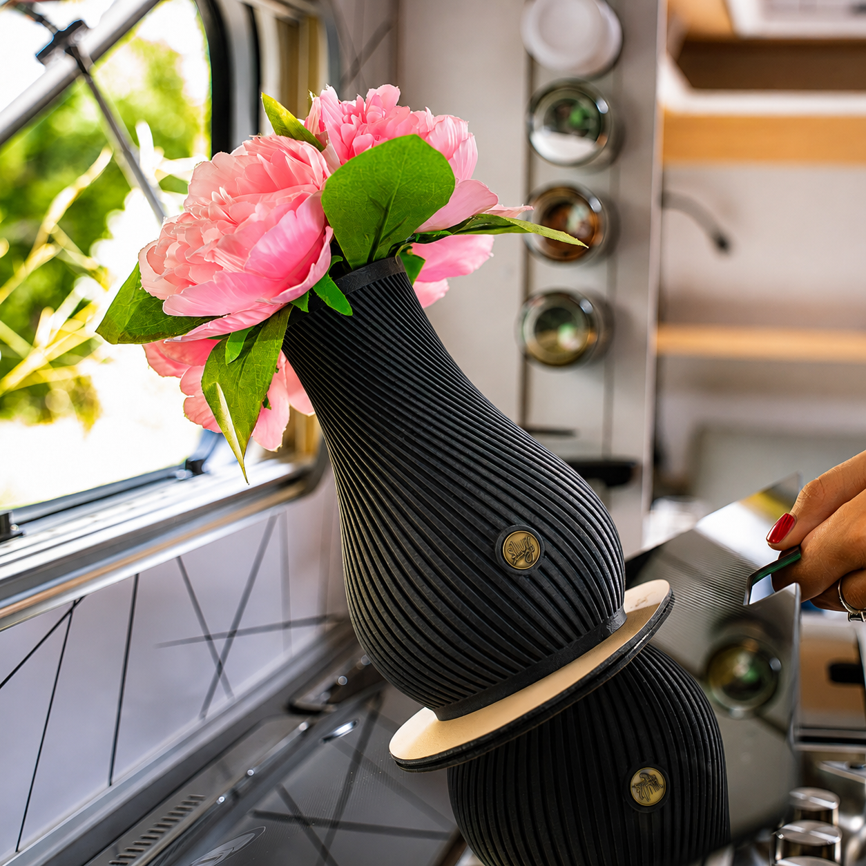 Vase magnétique PURE GRIS FONCÉ