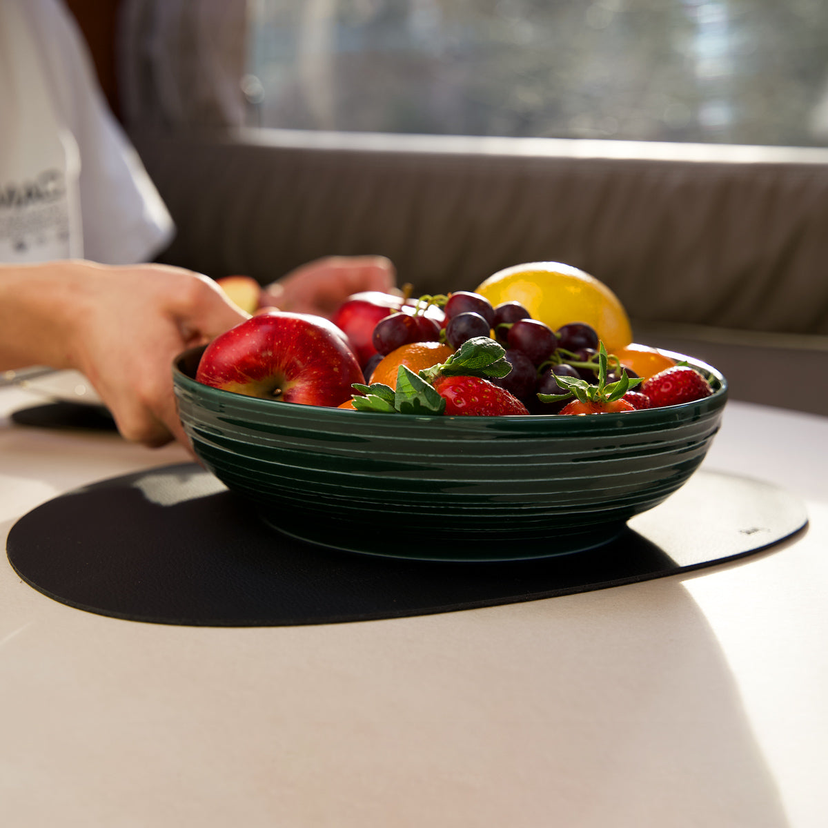 Magnet-Porzellan-Food-Bowl Green mit Obst auf Metall-Matte 