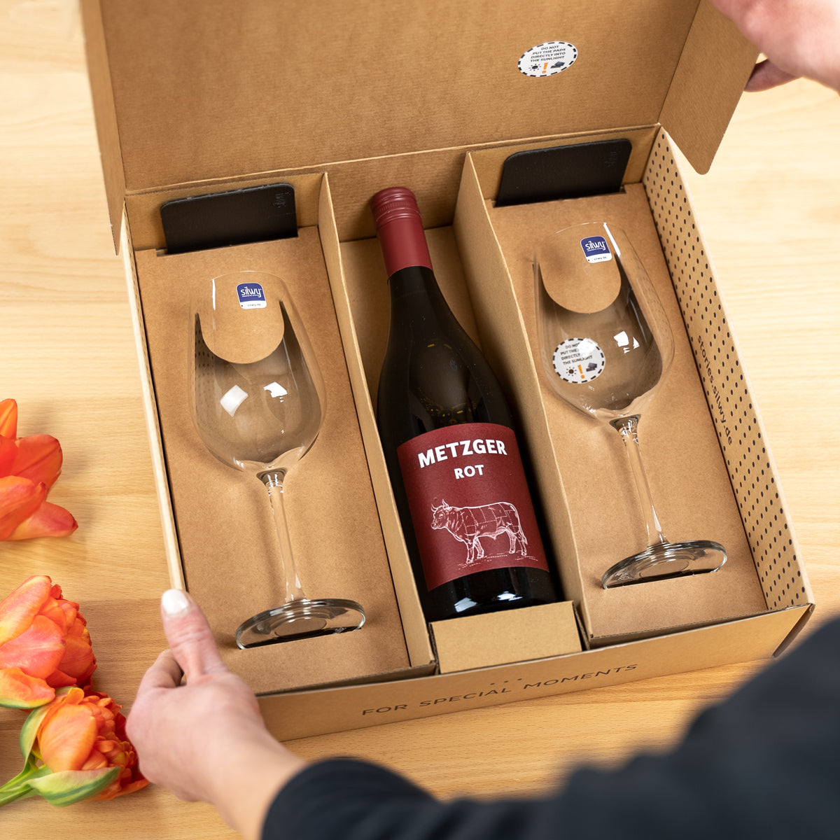 Geschenkbox Magnet-Kristallgläser Wein und Flasche Wein "Metzger Rot" 