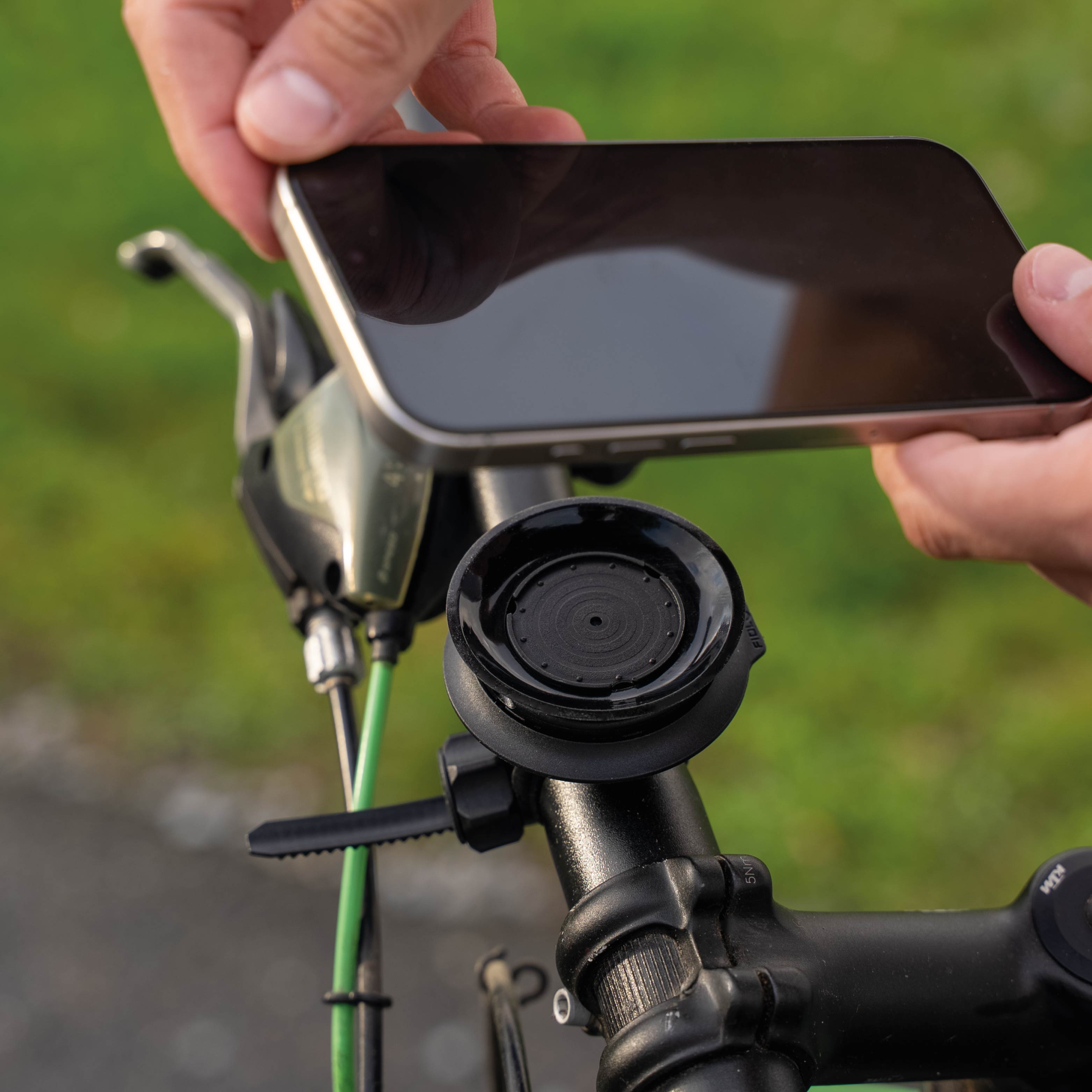 Magnet-VACUUM-Handyhalterung UNIVERSAL für Fahrräder