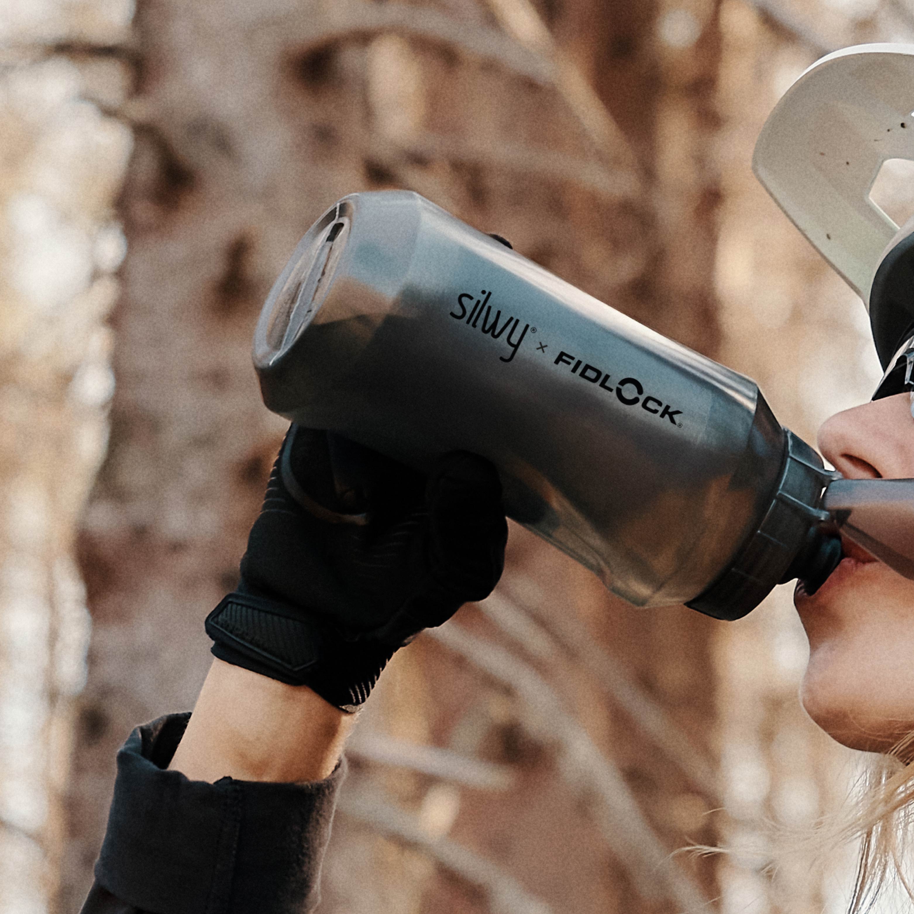 Magnet-Flasche FIDLOCK TWIST bottle 750 compact inkl. bike base