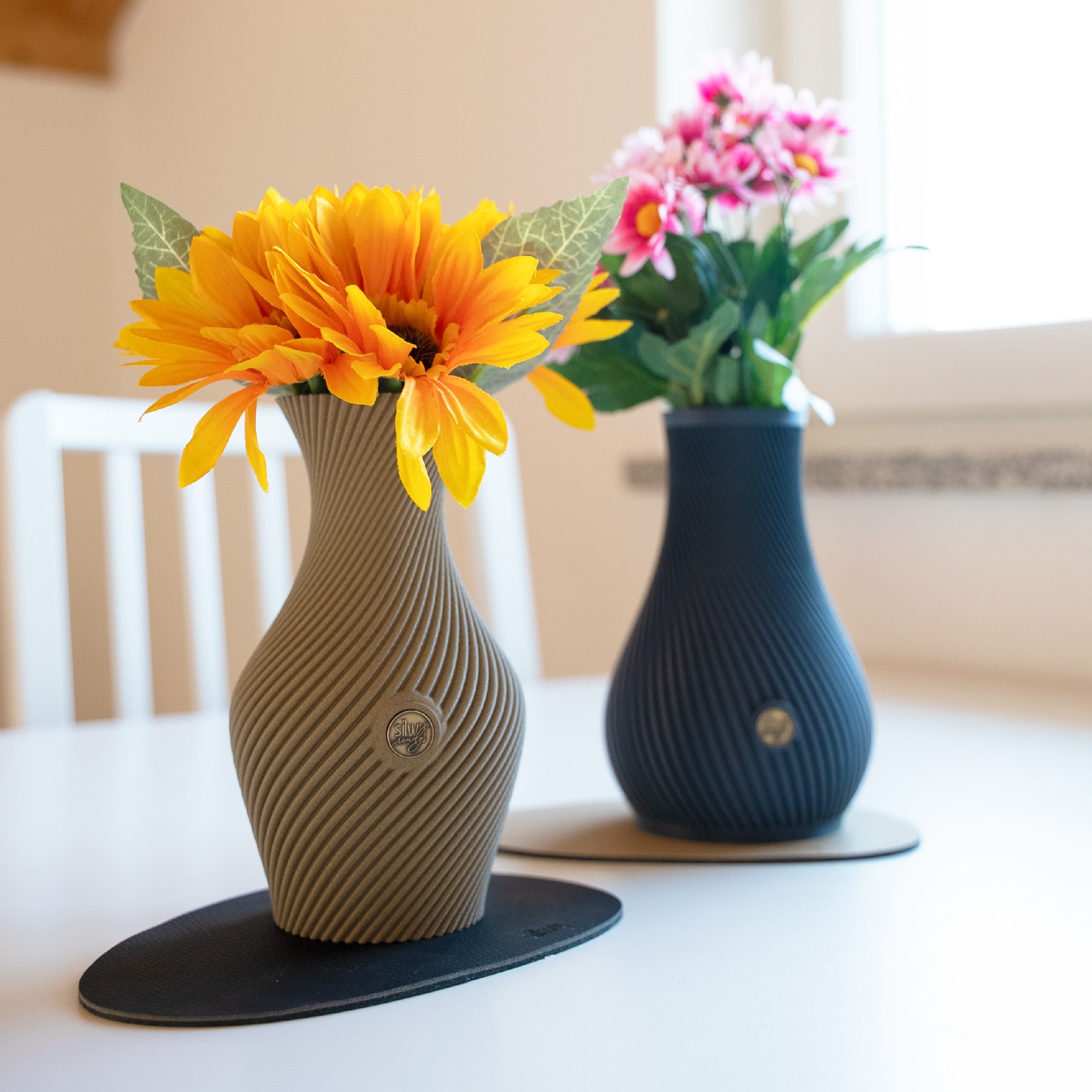 Vase magnétique FLOW SABLE DU DÉSERT