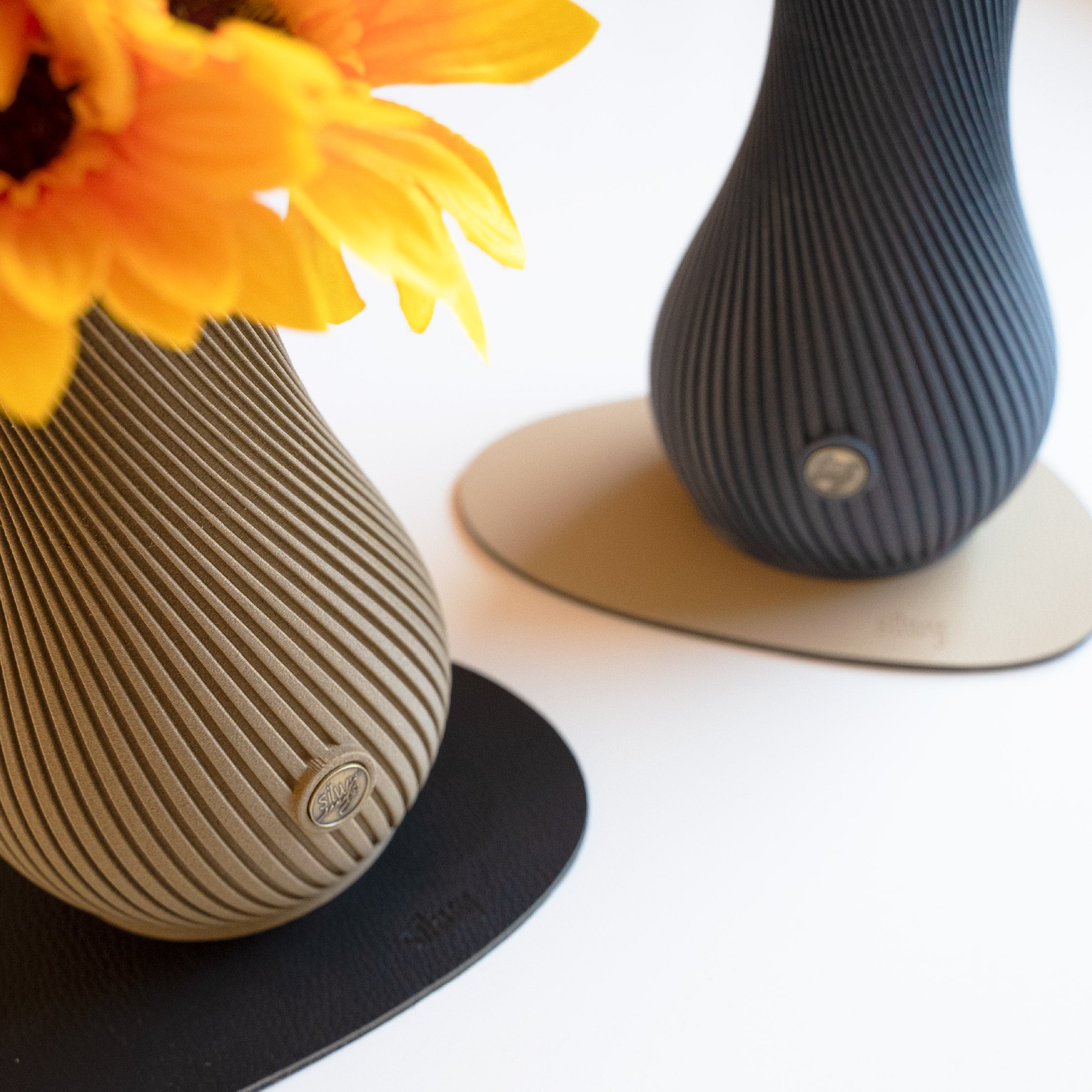 Vase magnétique FLOW SABLE DU DÉSERT