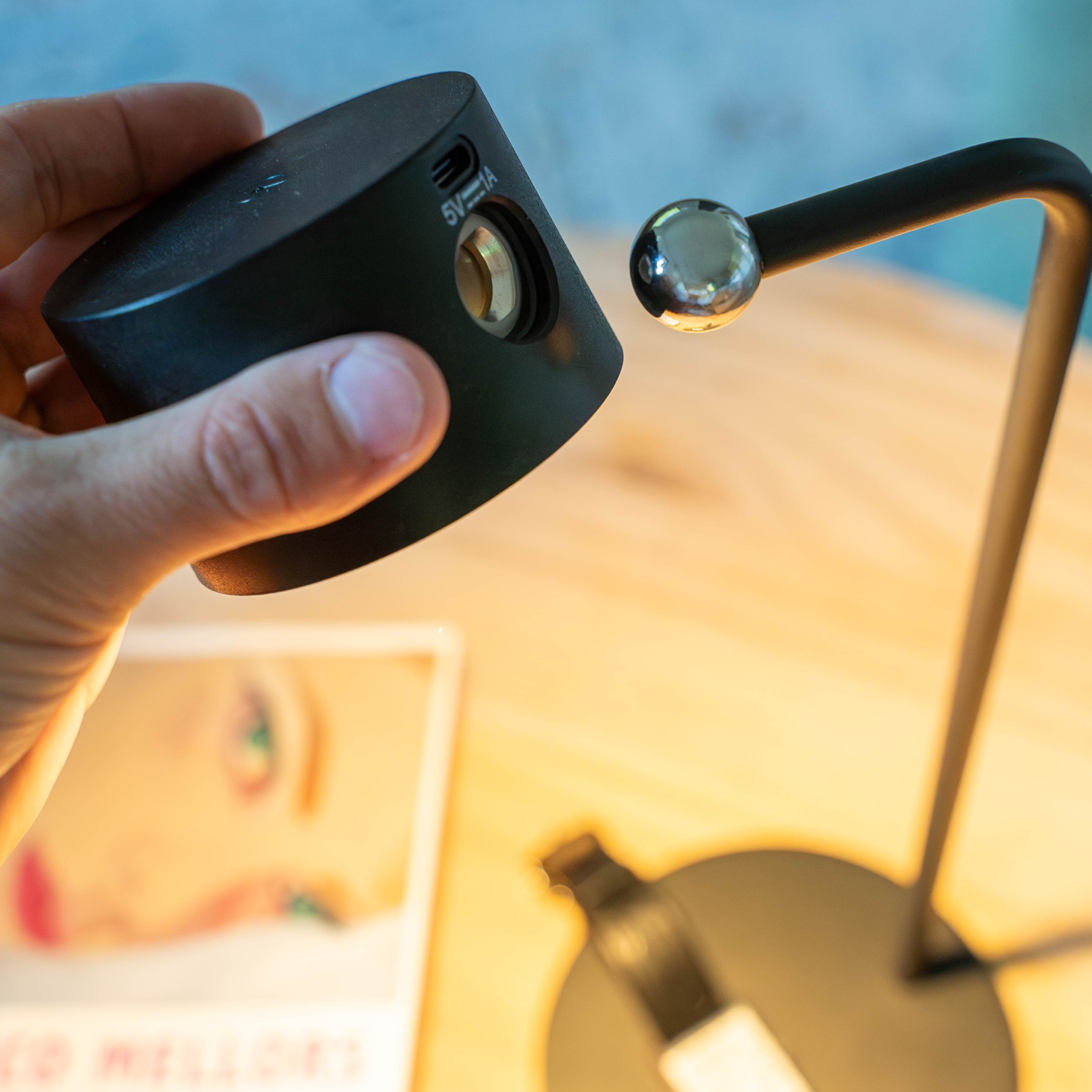 Kugelkopf-Tischgestell für Magnet-Leuchte SPOTY