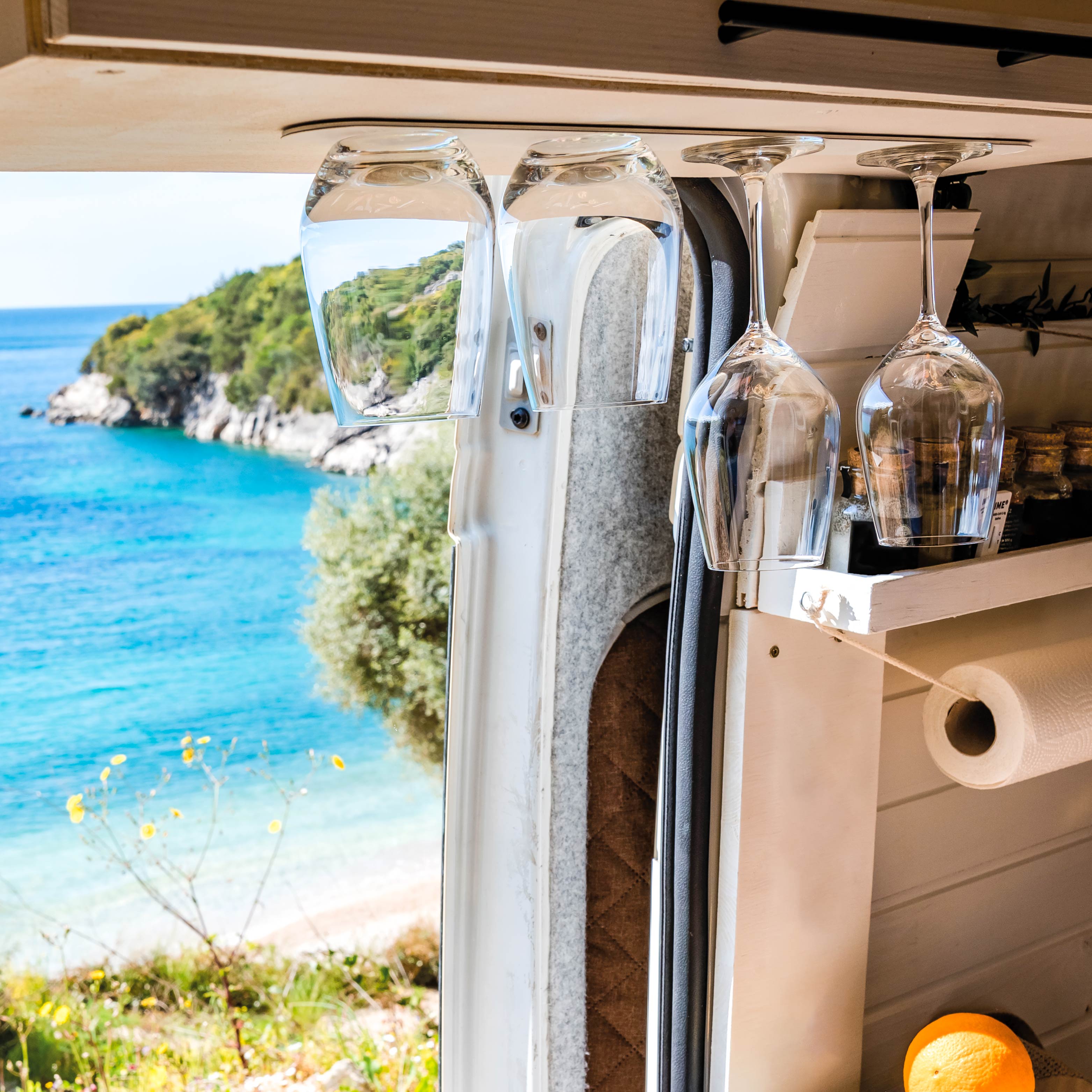 Leiste 50cm mit Gläsern überkopf