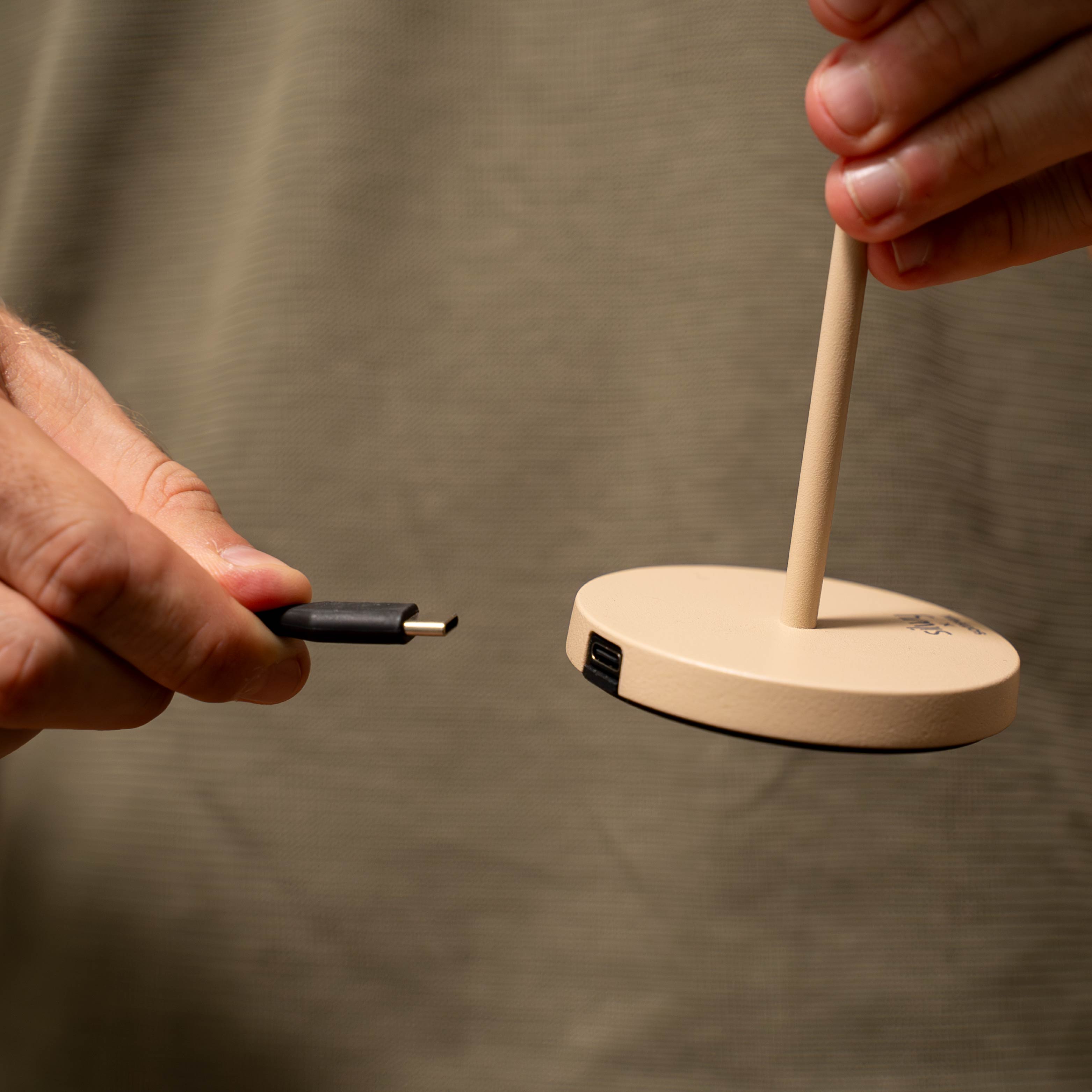 Ladekabel zu Magnet-Leuchte Monaco Sand 