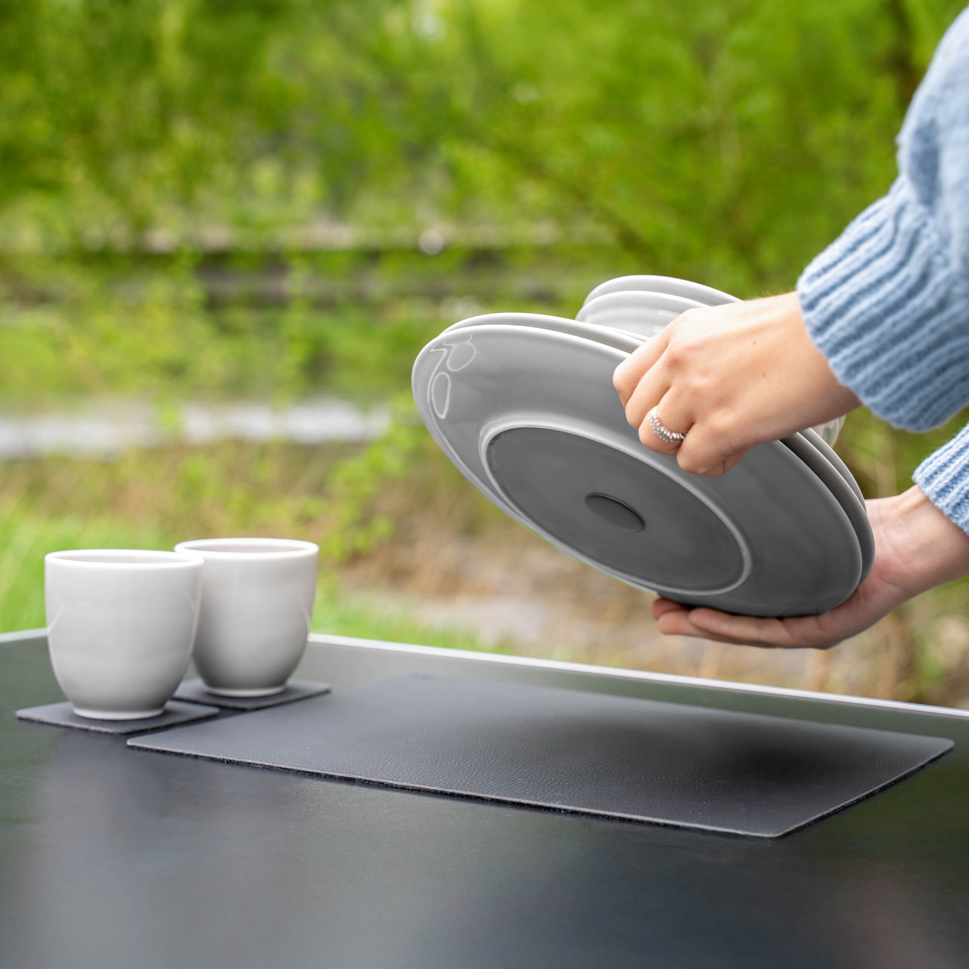 Magnet-Porzellan-Set ash Geschirr abstellen