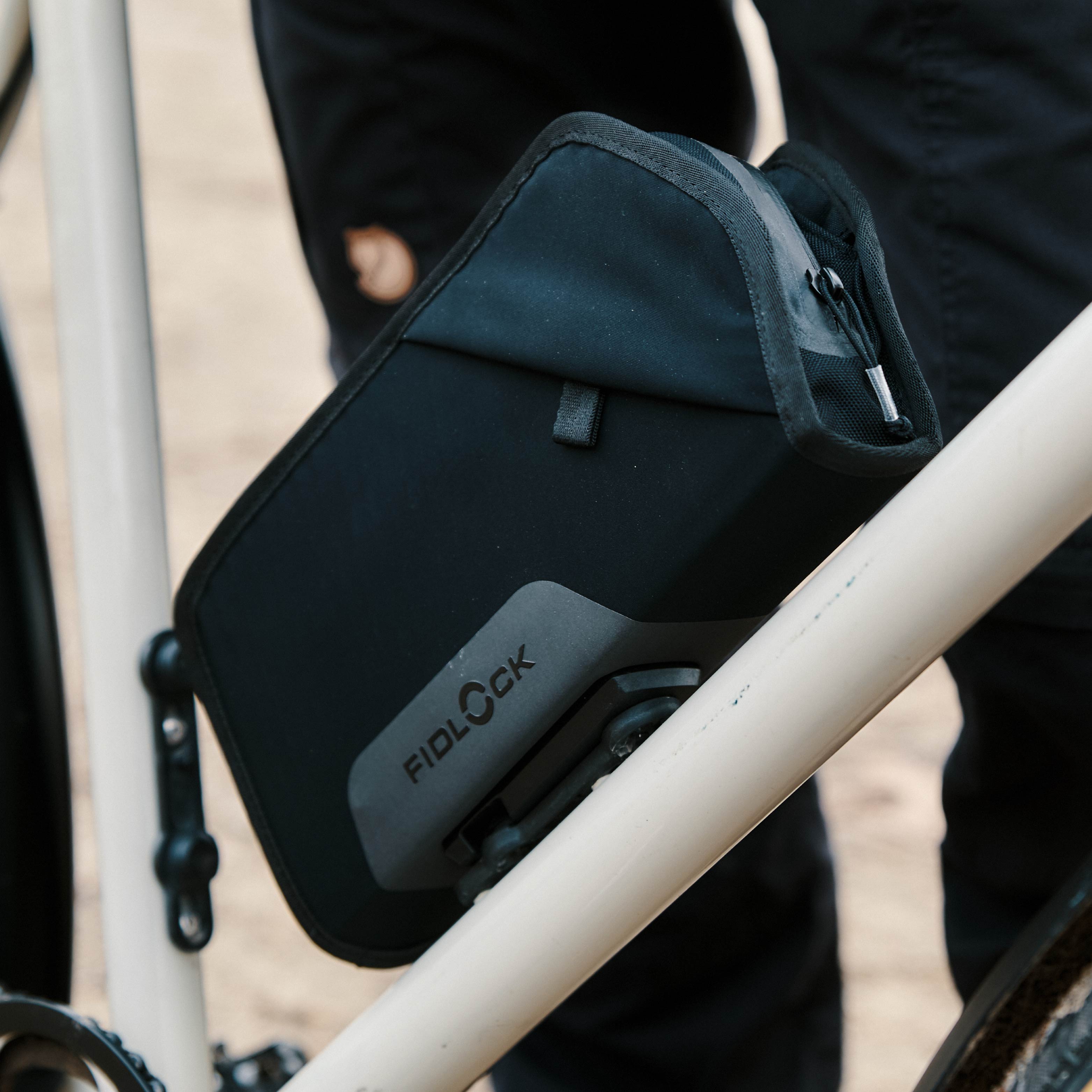 Magnet-Tasche FIDLOCK TWIST essential bag BLACK inkl. bike base