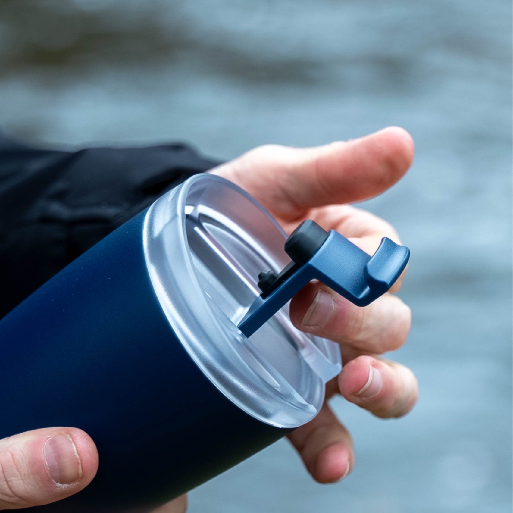 Nahaufnahme Deckel für Magnet-Thermobecher