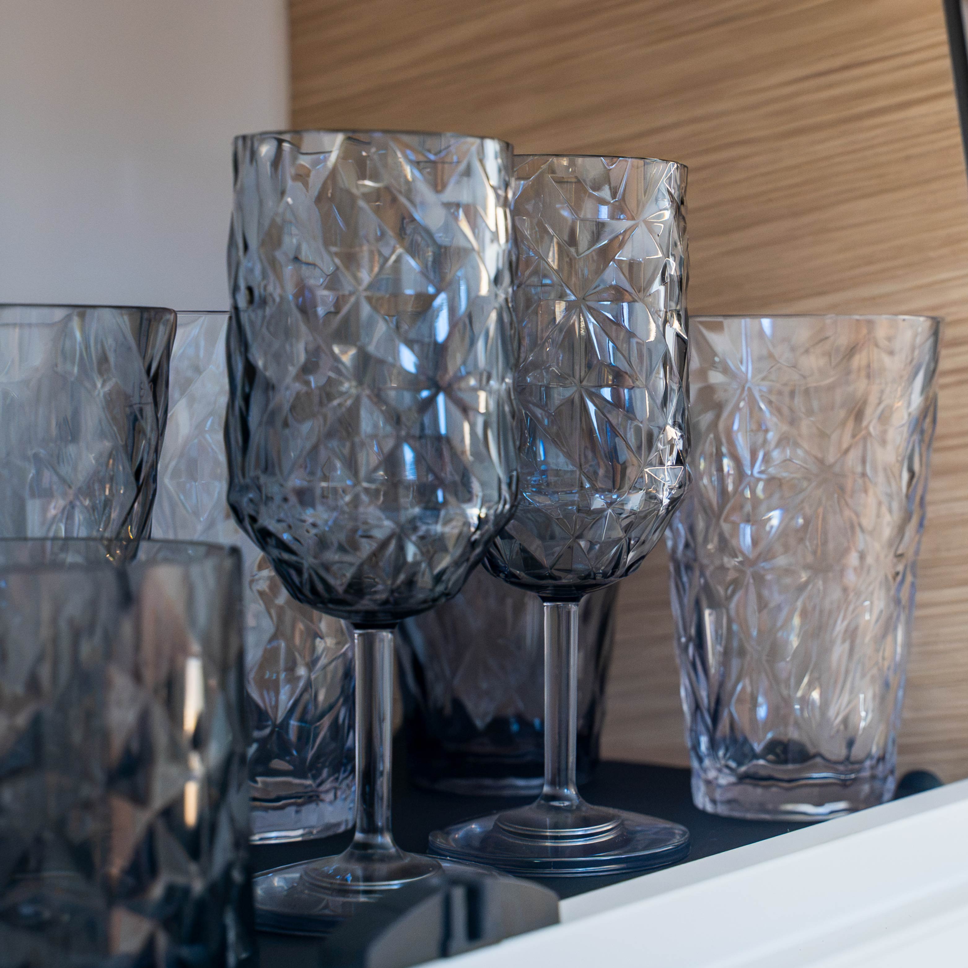 Verres plastiques aimantés VIN GRIS PRISMA