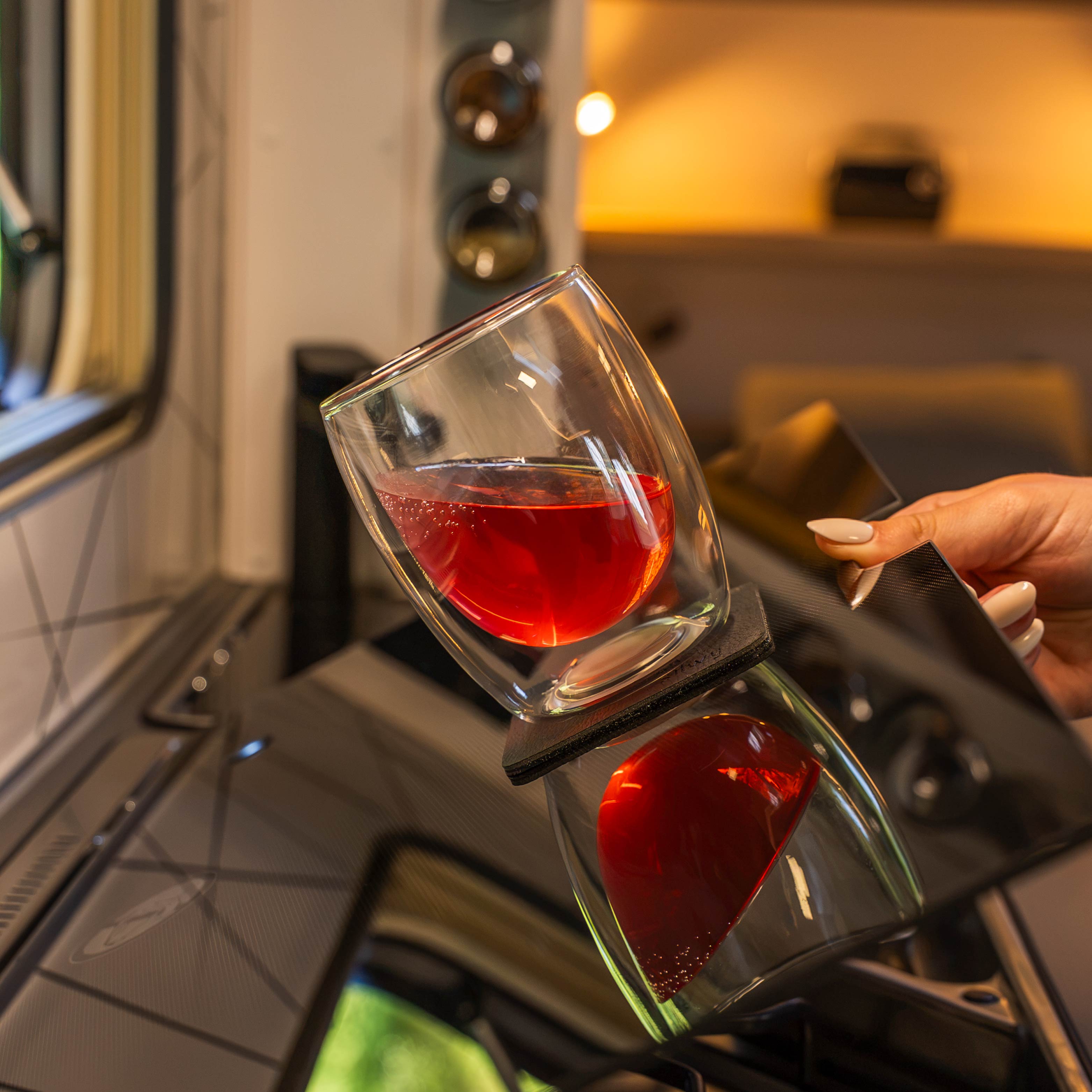 Verre cristal magnétique à double paroi