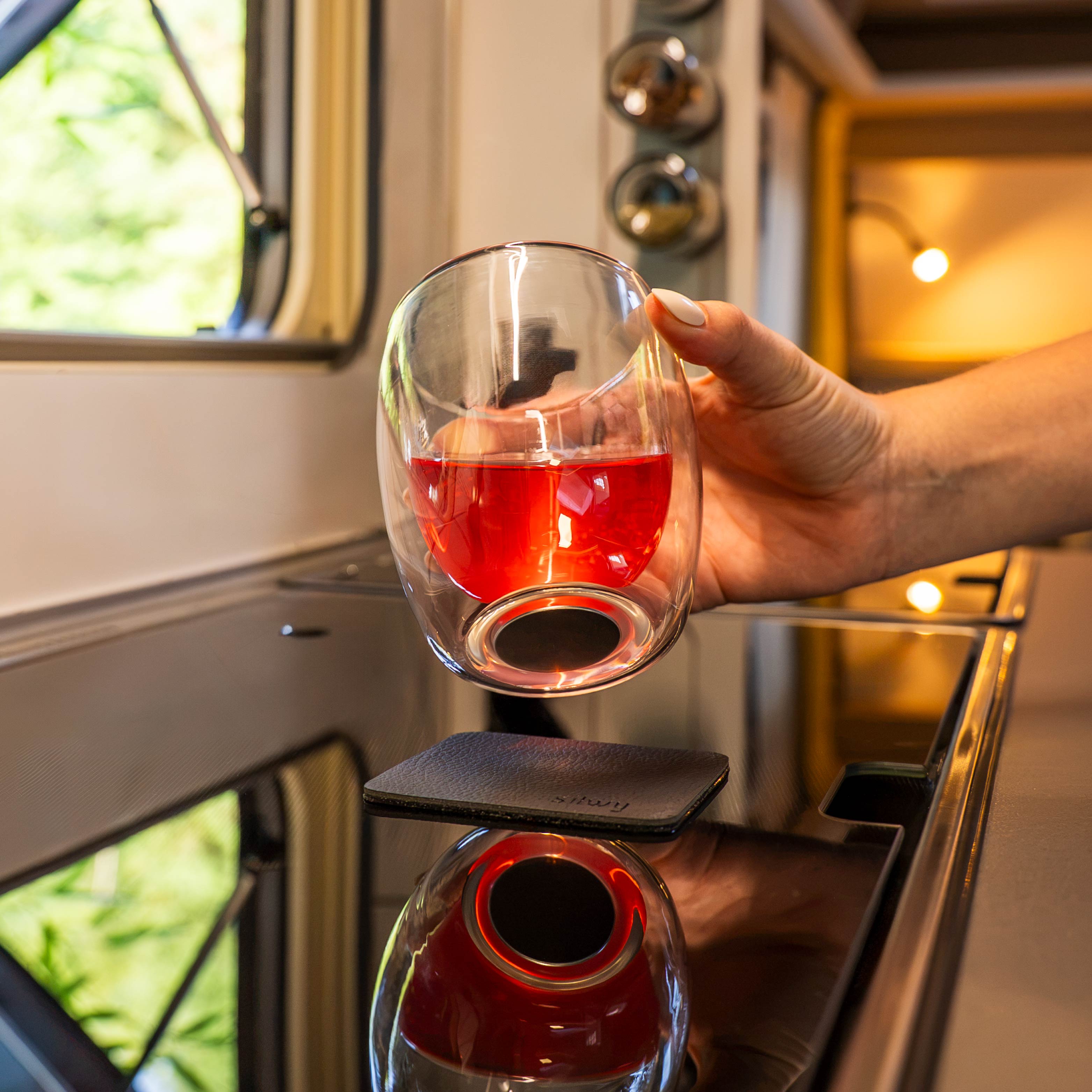 Verre cristal magnétique à double paroi