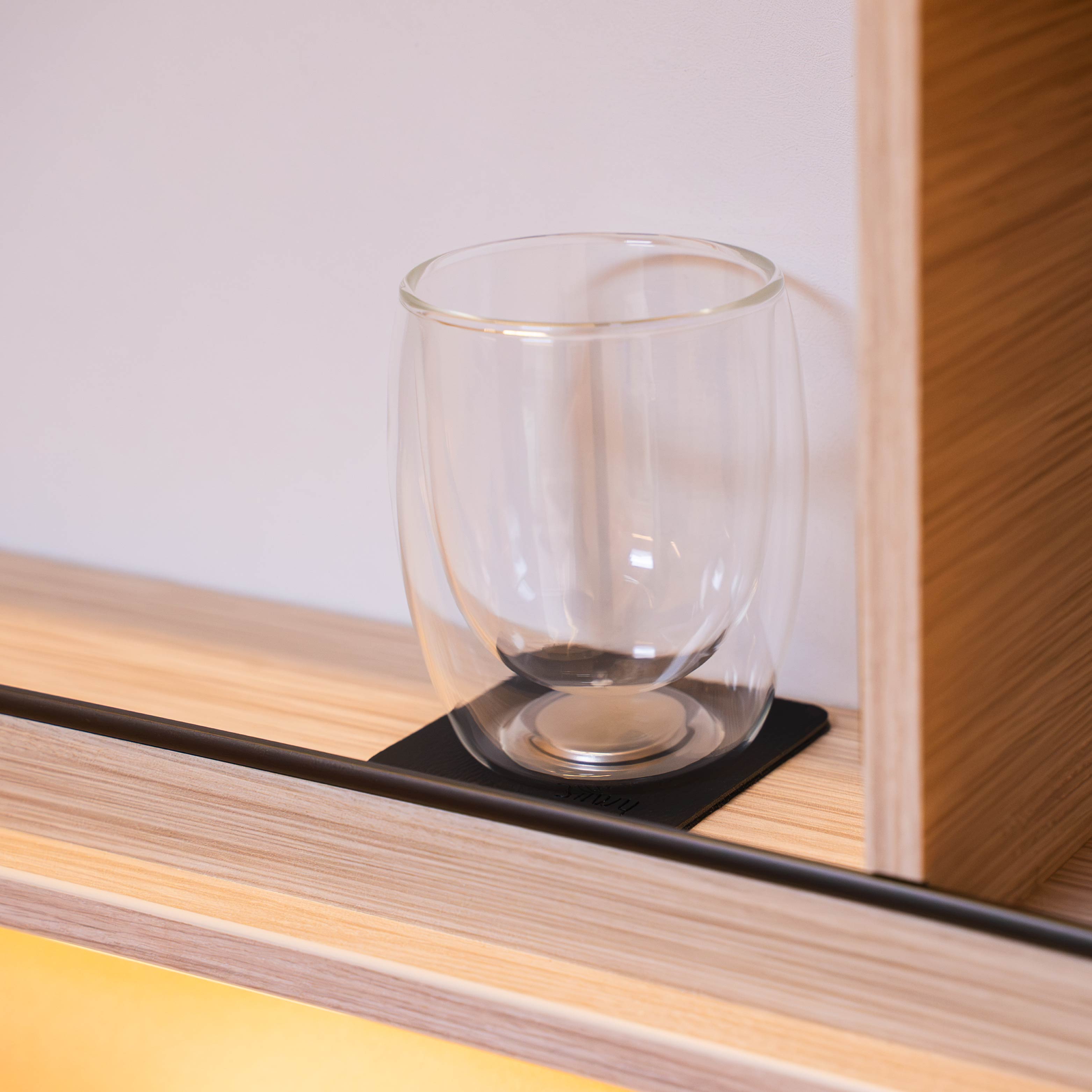 Verre cristal magnétique à double paroi