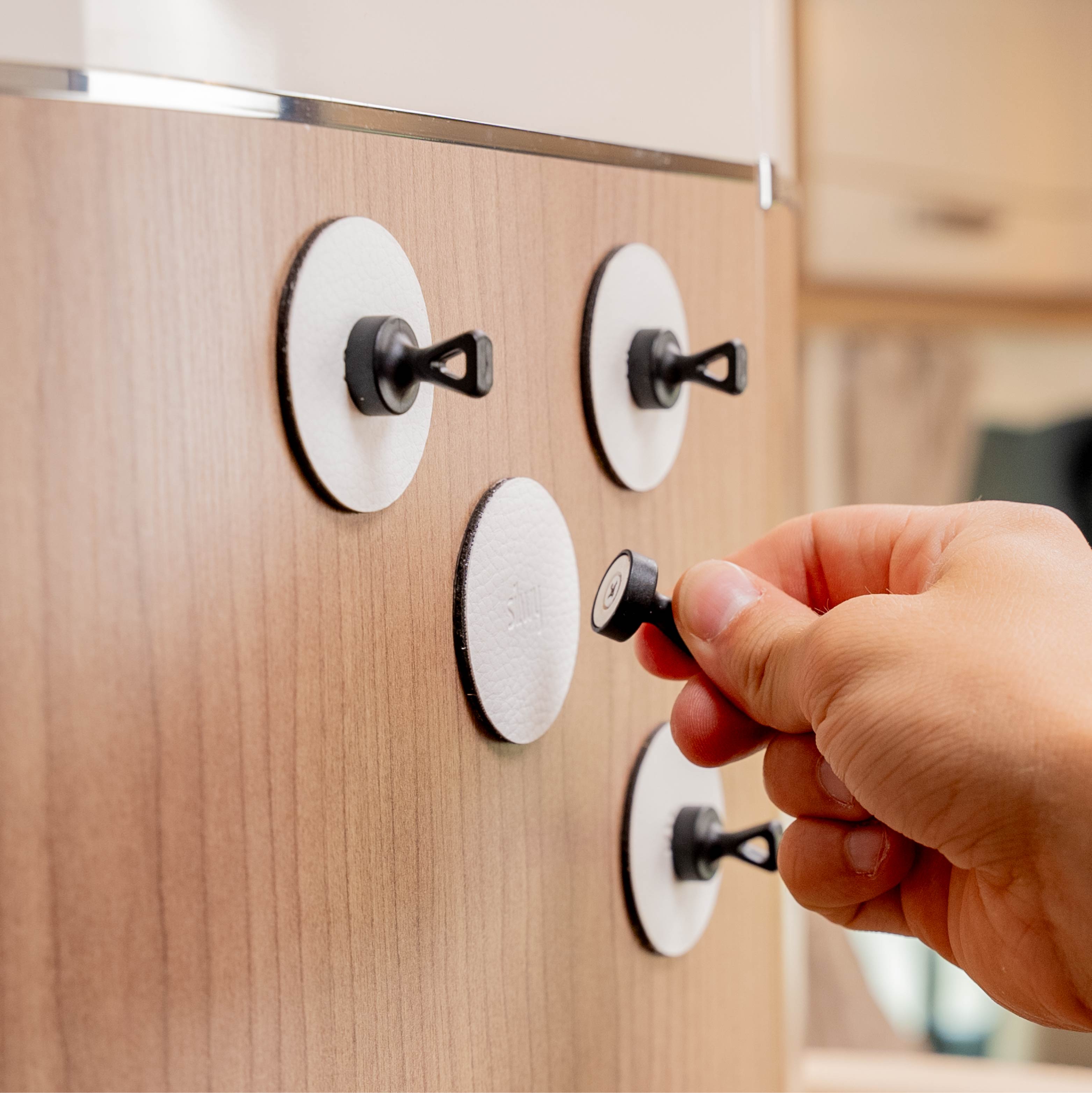 Magnet-Pin wird von Pad abgenommen