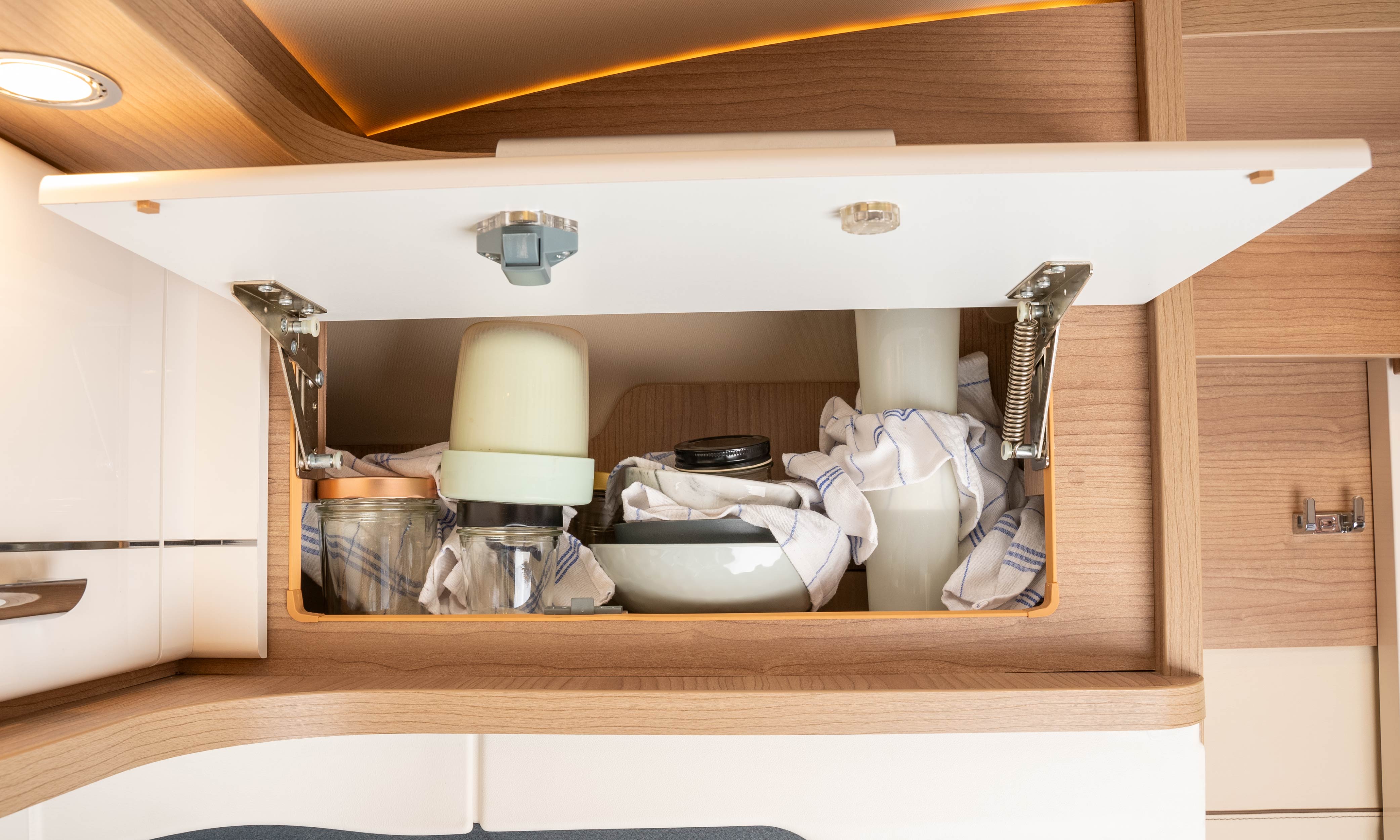 Demonstration eines Verstaufachs ohne silwy - Chaos und Unordnung