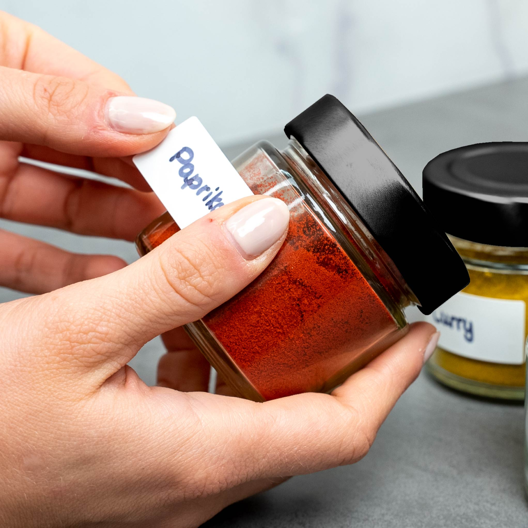 Nahaufnahme Magnet-Feinkostglas